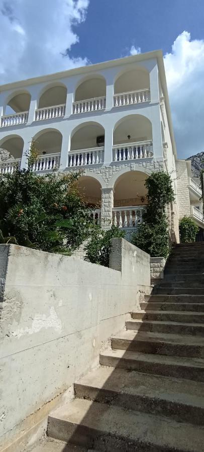 Apartman Horizont Leilighet Omiš Eksteriør bilde