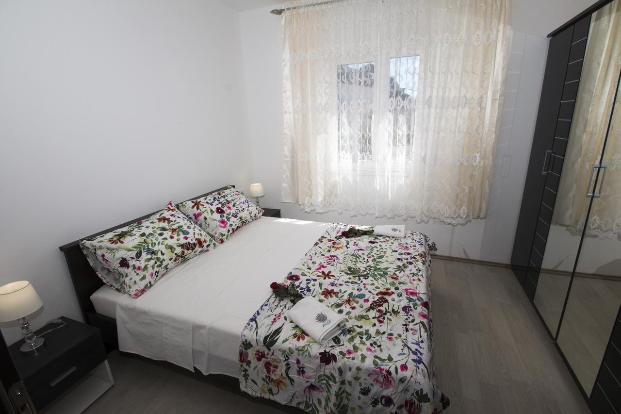 Apartman Horizont Leilighet Omiš Eksteriør bilde
