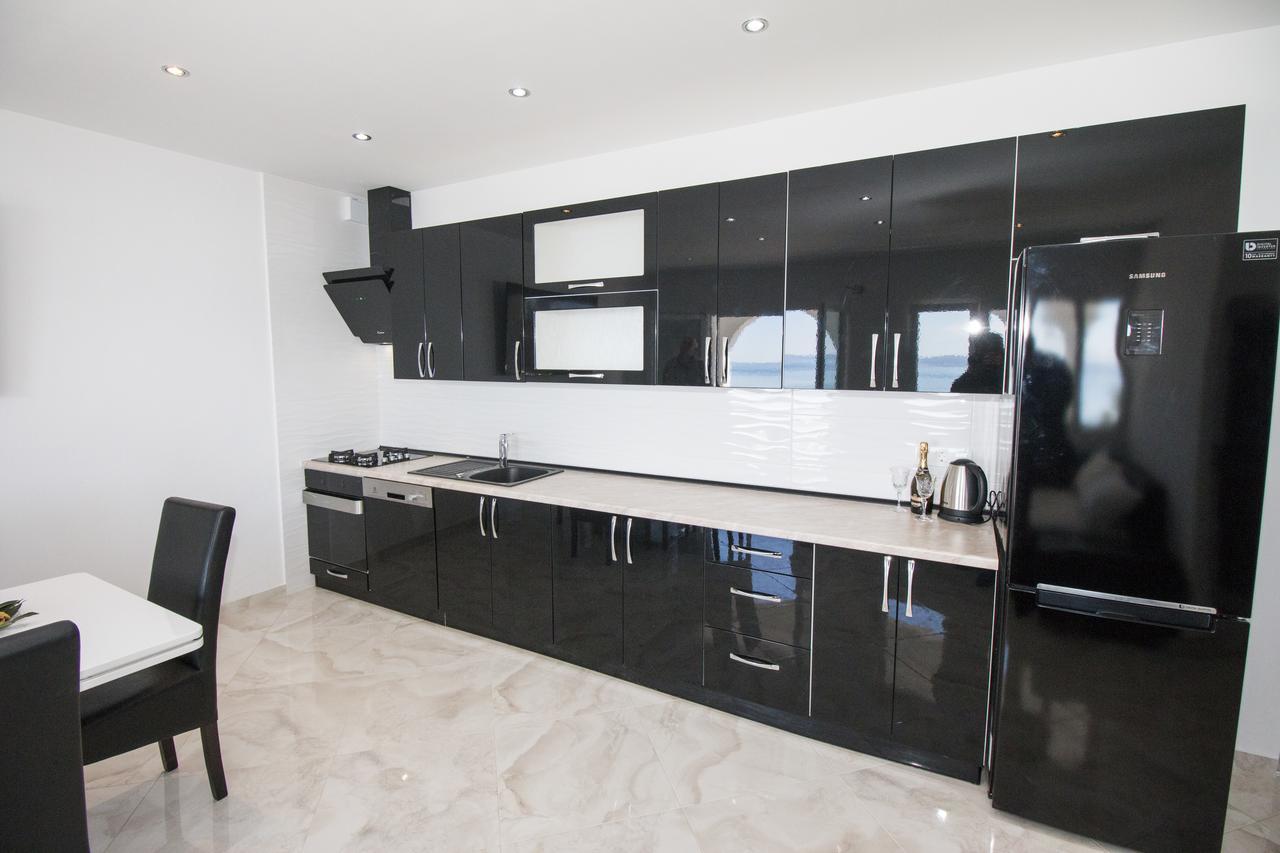 Apartman Horizont Leilighet Omiš Eksteriør bilde