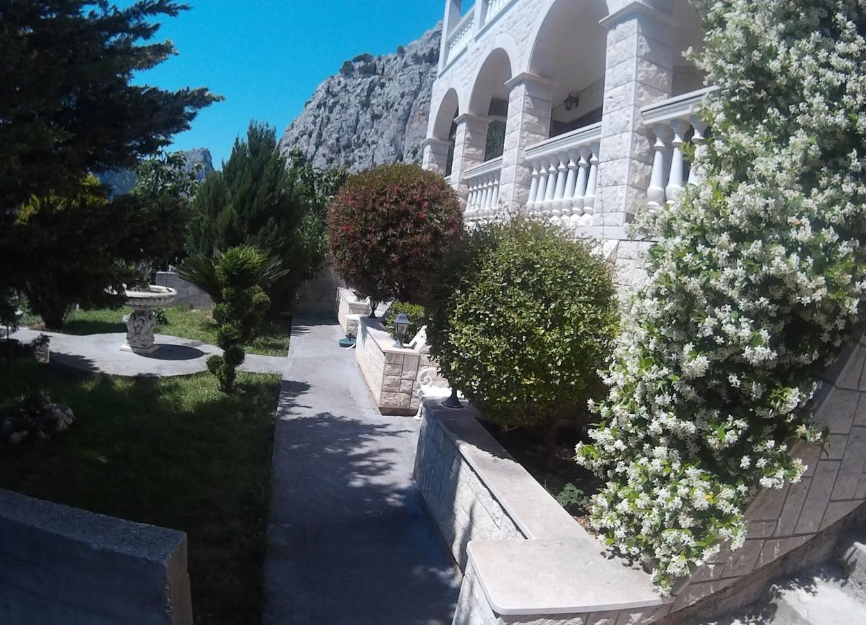 Apartman Horizont Leilighet Omiš Eksteriør bilde